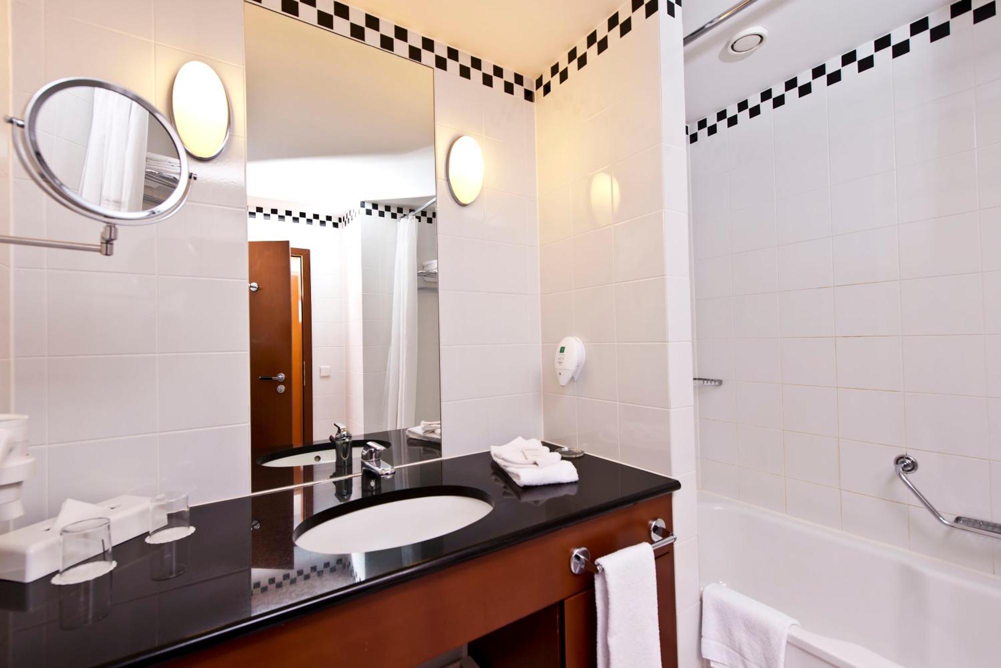 Hotel Radisson Blu Park & Conference Centre 4*